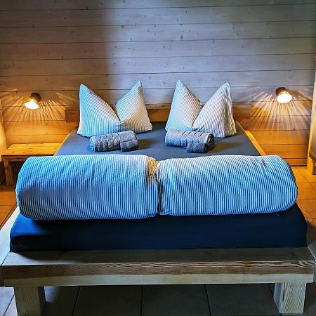 Ferienwohnung Bluetenzauber In Idyllischer Lage Naehe Bodensee Hilzingen Exterior foto
